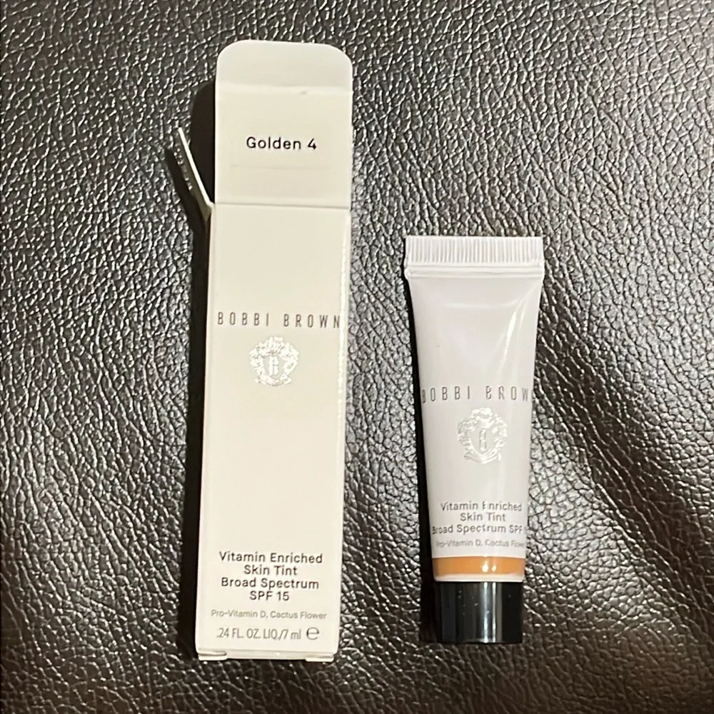 NEW Bobbi Brown Vitamin Enriched Hydrating Skin Tint SPF 15, MINI, GOLDEN 4